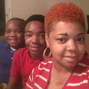 Meet your Posher, Ebony